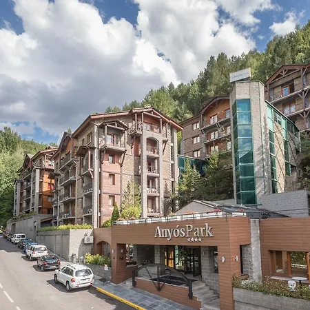 Anyospark Mountain & Wellness منتجع